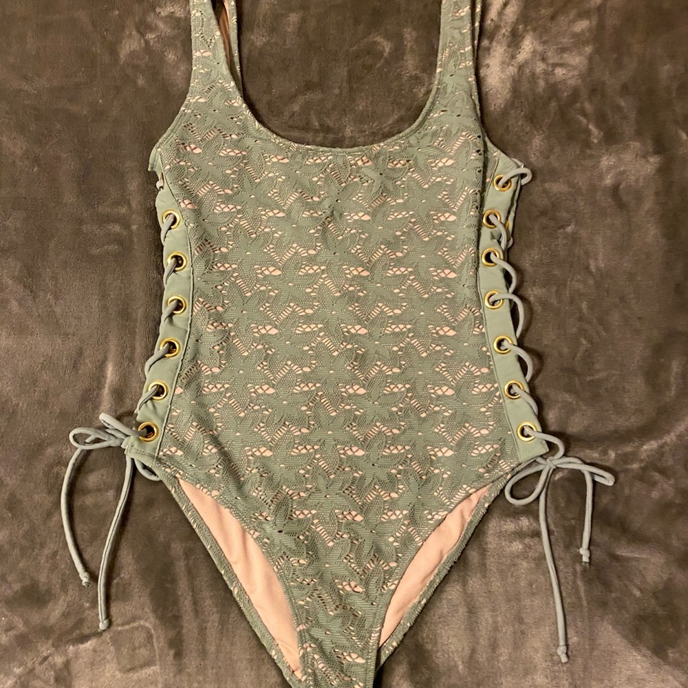 SWIMSUIT